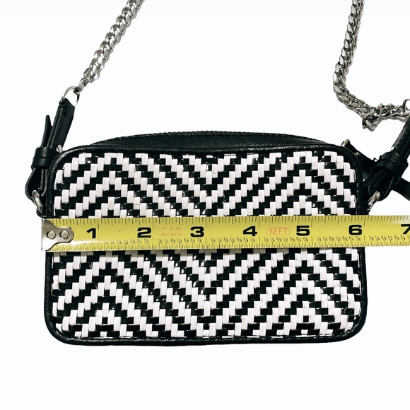 Banana Republic Woven Crossbody Mini Purse - Picture 2 of 4